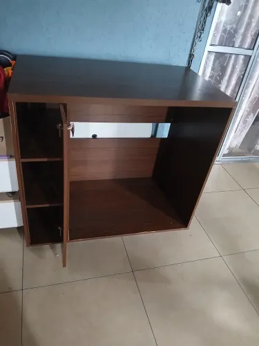 vendo dois criados mudo e 1 movel valor 350,00