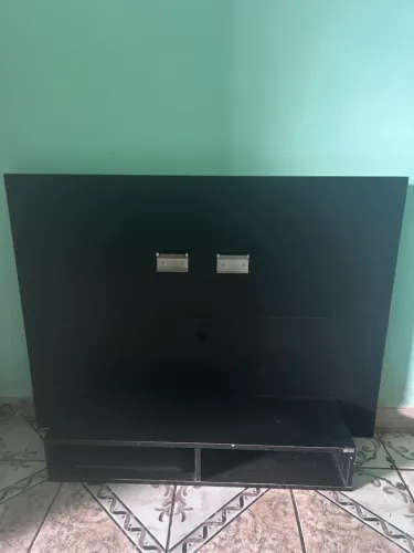 Painel para TV até [32]Polegadas Preto com Rack Suspenso - Retirada no Local