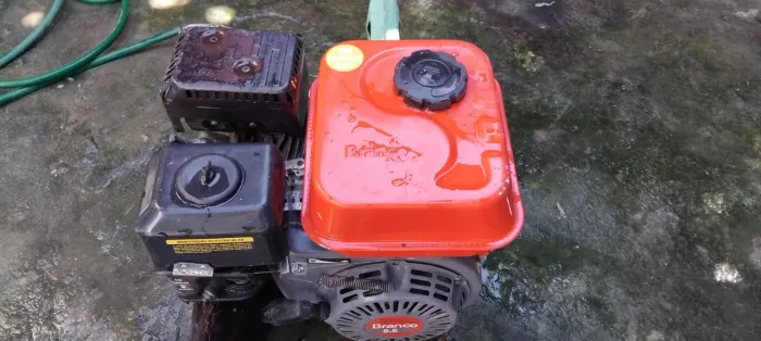 motor Branco a gasolina de 5,5 cavalos (modelo B4T-5.5)