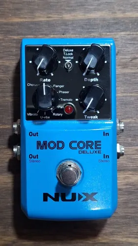 Pedal NUX Mod Core Deluxe - Chorus Flanger Phaser Tremolo - Excelente Estado