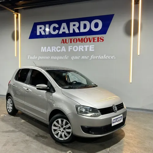 Volkswagen Fox 1.0 MI Total Flex 8V 5P 2013