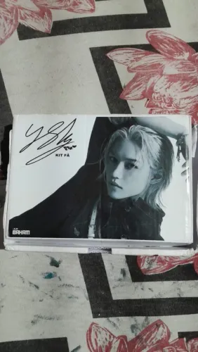 Desapego: estou vendendo meu kit fã do Felix ( Stray Kids 