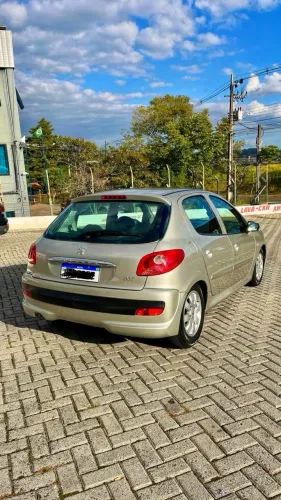 Peugeot 207 XR Sport 1.4 Flex 8V 5P 2010