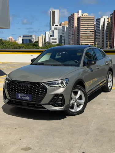 Audi Q3 SPB Perf. Black 2.0 TFSI Tipt. Quat. 2022