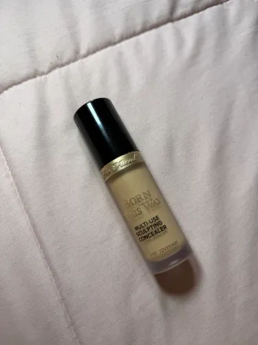 Corretivo too faced born this way
