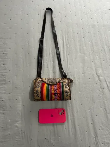 Bolsa artesanal feita no Peru 