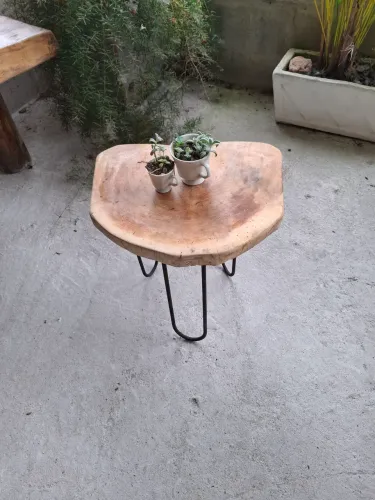 Mesa em madeira rústica 