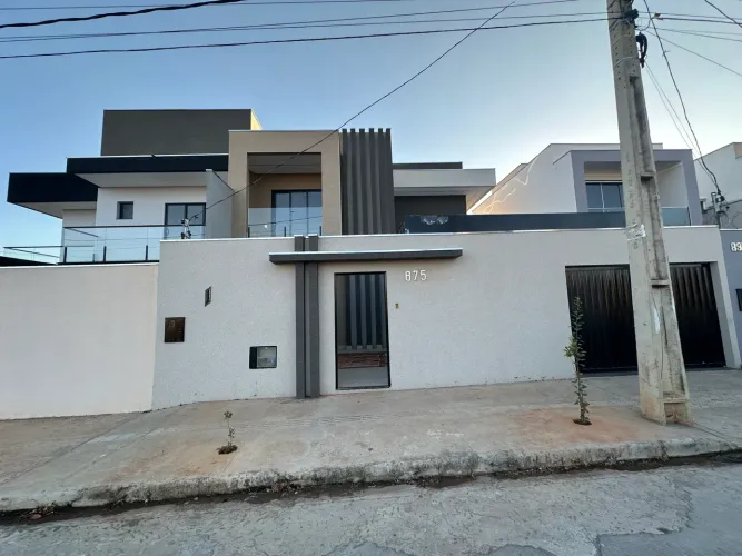 Planalto 03 dormitórios sendo um com closet
