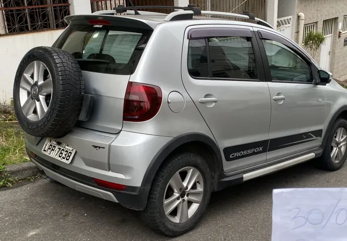 Volkswagen Crossfox 1.6 MI Total Flex 8V 5P 2011