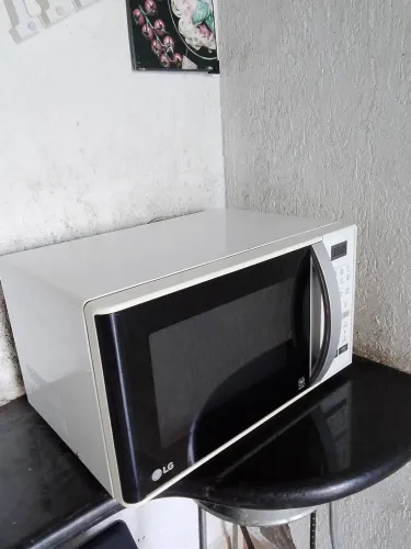 Microondas LG 23 litros 