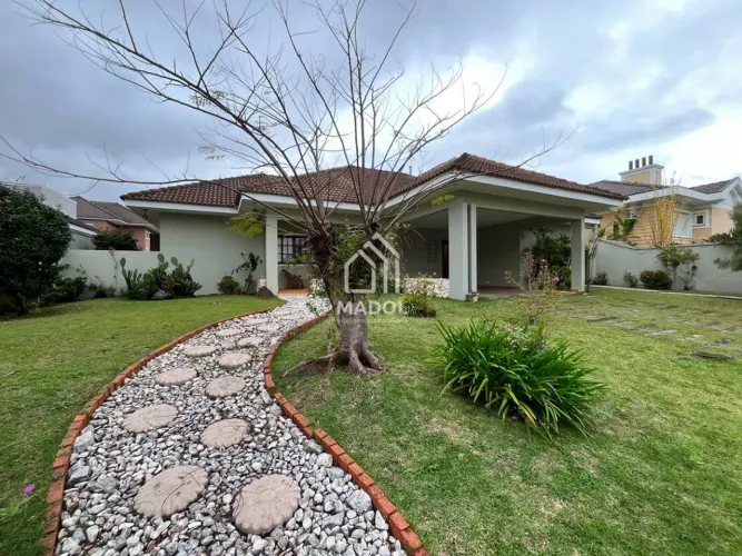Casa a venda em condomínio, com 4 quartos, Bairro Órfãs/Ponta Grossa