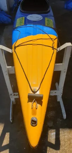  caique (barco de apoio) e caiaque inndividual