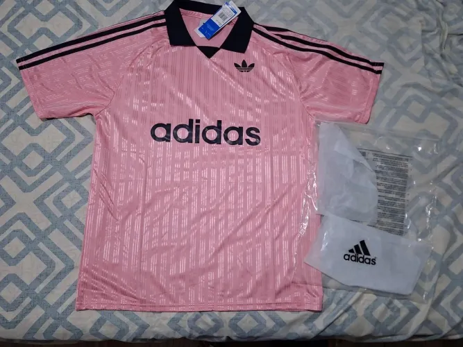 Camisa adidas Archive colar engineered