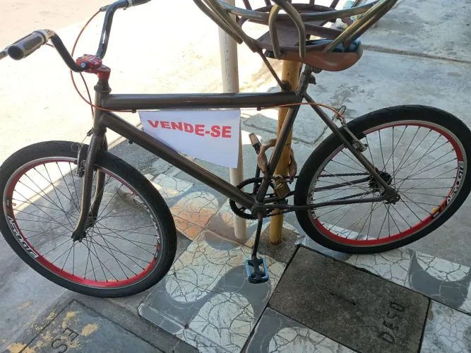Bicicleta SUPER CONSERVADA