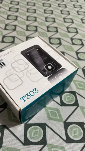 Celular antigo Sony ericsson T303 Na Caixa