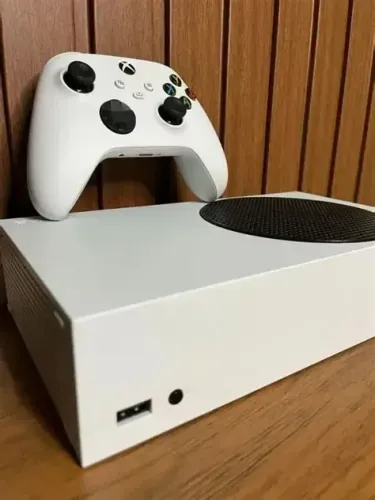 XBOX SERIES S (SEMI NOVO 3 MESES DE USO)