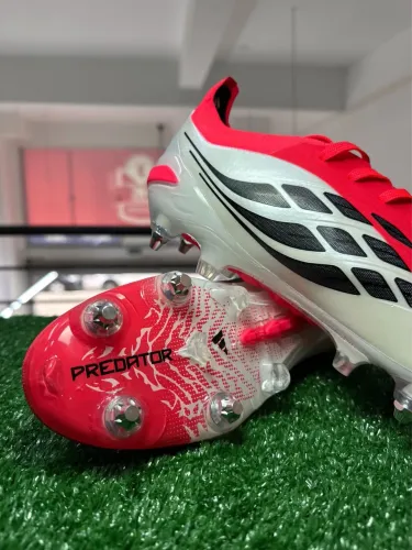 CHUTEIRA ADIDAS PREDATOR TRAVA MISTA 