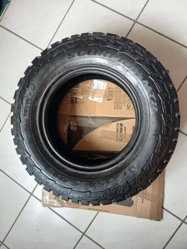 Pneu Pirelli Scorpion ARO 15  MTR 215/75 