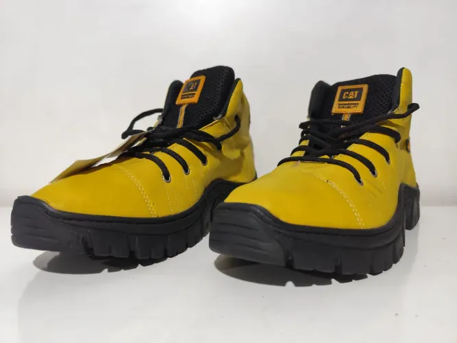 Bota Caterpillar CAT Amarela 42 - Nova/Nunca usada