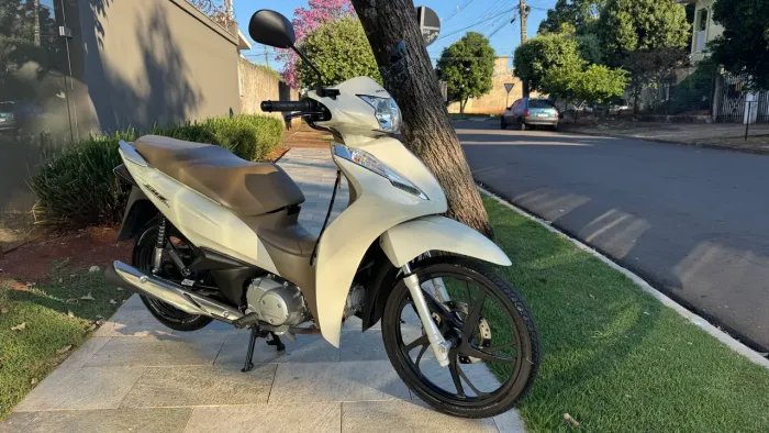 Honda biz + completa, em estado de zero 
