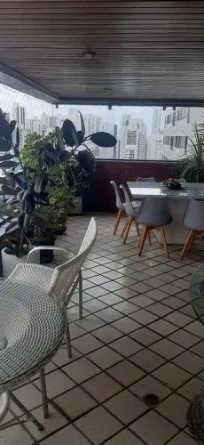 Apartamento na jaqueira 200 metros quadrados com 5 quartos em Graças - Recife - PE