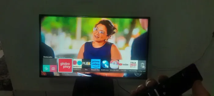 Tv Samsung smart 50 polegadas pega todos aplicativos linda de imagem zera