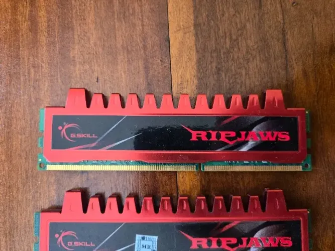 Memórias G.SKILL Ripjaws DDR3 1600MHz - Kit de Memórias para PC