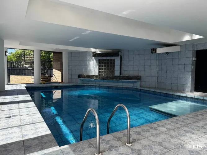 Casa pé na areia em Palhoça.