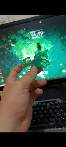 Skyress translúcida Bakugan 