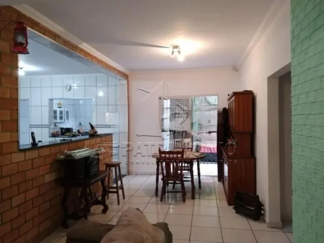 CASA TERREA 3 QUARTOS - Barão