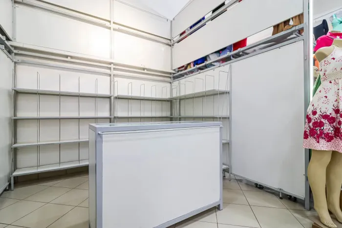Loja em shopping na Rua Ministro Firmino Whitaker, 124 - LOJA 01 BOX 54 8 m²