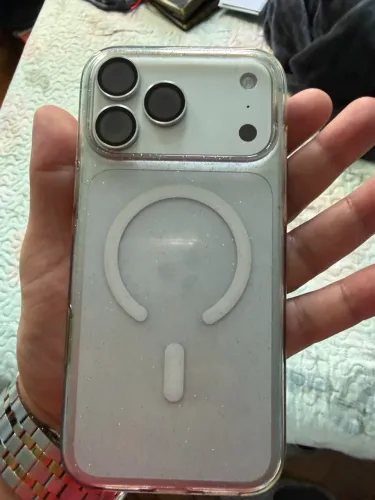 Celular iPhone 17 pro max 512 por 7.500,00