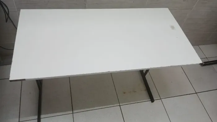 MESA PARA ESCRITÓRIO USADA 1,20X0,60