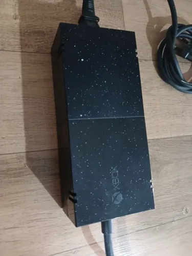 Fonte original Xbox one FAT 