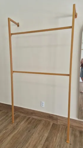 Arara para roupas - loja