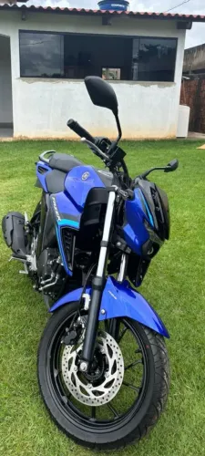 MOTO FZ 250
