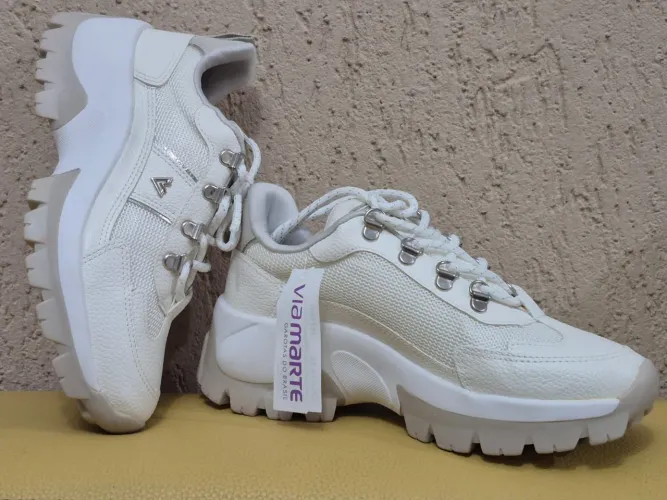 TENIS VIA MARTE NUNCA USADO
