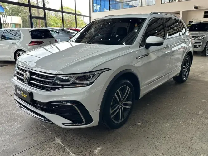 Volkswagen Tiguan Allspac R-line 300 TSI 2.0 2024