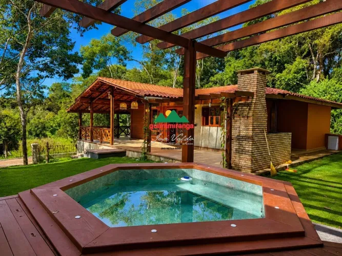 Chalé com 140 m², em um terreno de 1.000 m² com 03 quartos sendo 01 suíte em Gua