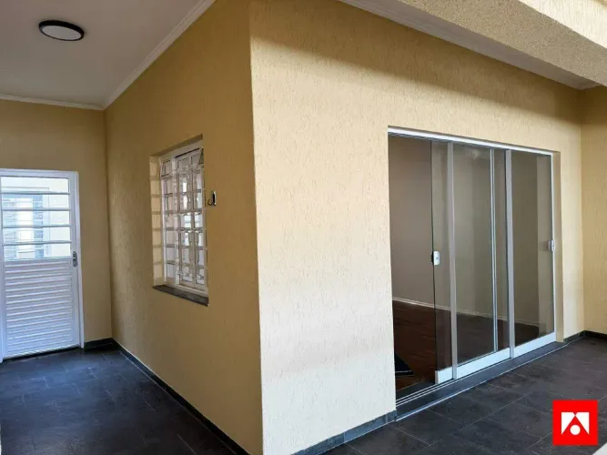 Casa com 3 quartos, 1 suíte e 2 vagas à venda no Jardim Gloria em Americana
