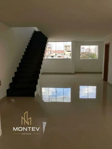 Cobertura à venda, 3 quartos, 1 suíte, 3 vagas, São Sebastião - Divinópolis/MG