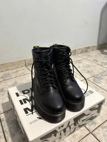 coturno usado estilo veggie shoes