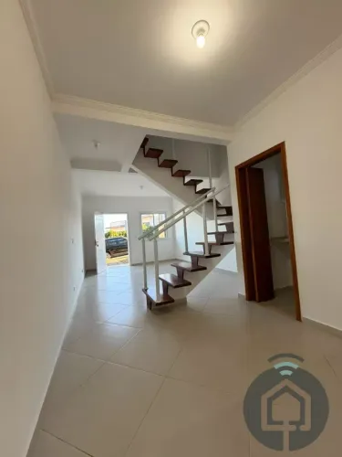 Aconchegante sobrado em condomínio