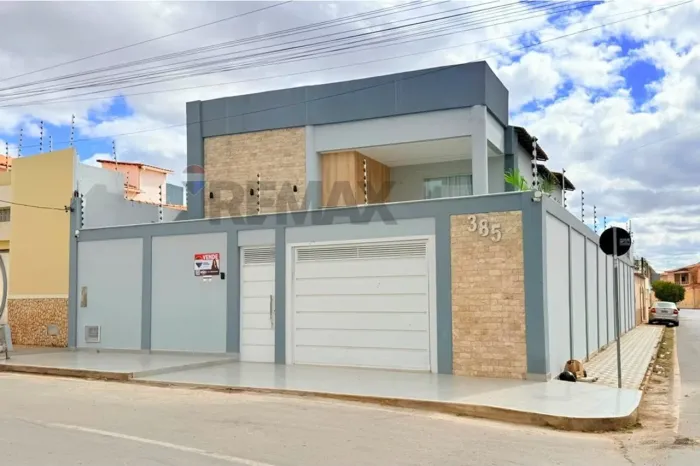 Casa á venda prox. ao colégio Edmaster