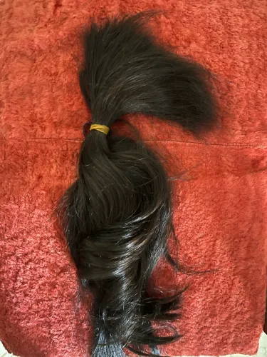 Cabelo com 40cm aproximadamente 