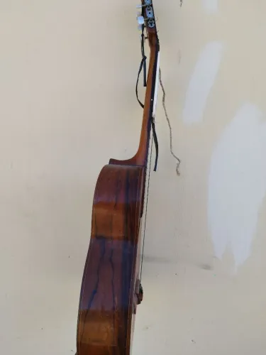 VENDO VIOLÃO "DI GIORGIO" ?