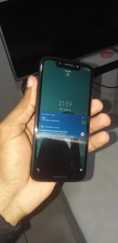 Moto G7 Play 32GB tem conversa