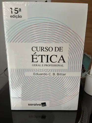 Livro Cueso de Ética Geral e Profissional - Eduardo C.B Bittar