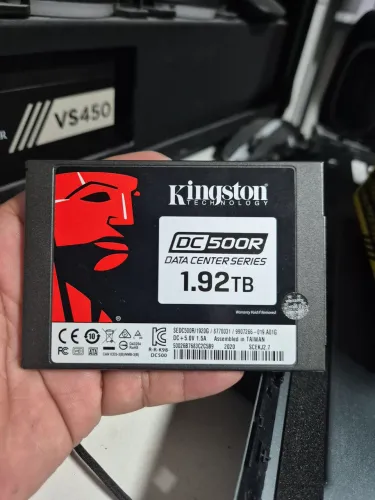 SSD SATA 1.92 GB. Kingston 