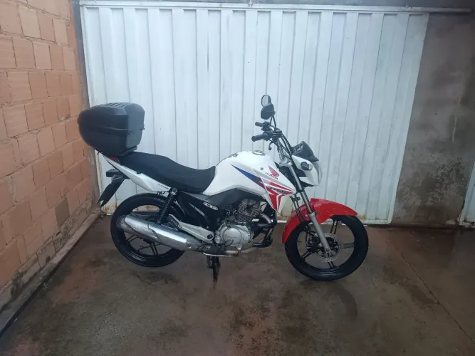 Titan 150 EX ano 2014, modelo mais top!